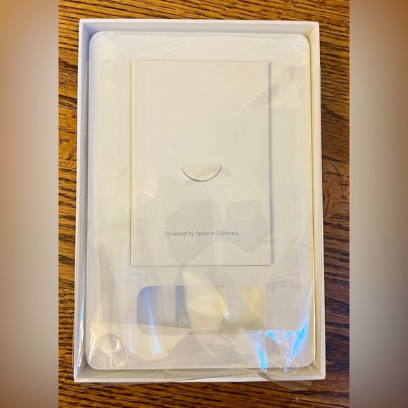 Apple Ipad Mini First Generation 16GB box for display or prop - Picture 9 of 9